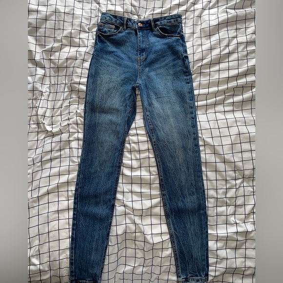 Dark Acid Wash Skinny Jeans! - Picture 3 of 5